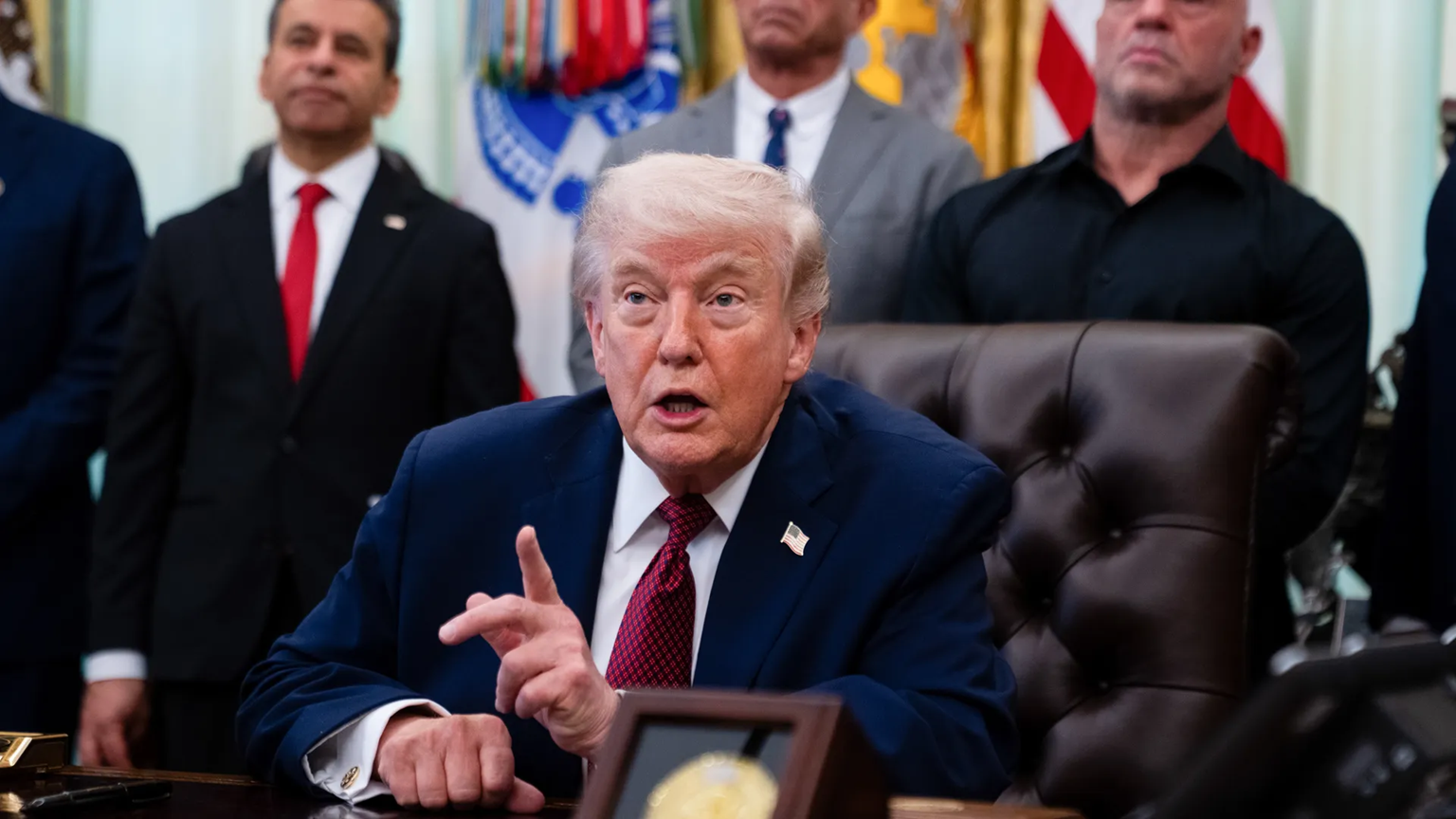 У США створили "імунітет" для Трампа: податкова більше не може перевіряти його доходи