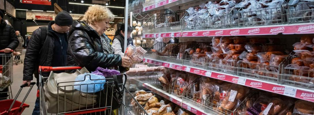 Замість смітника - людям: що таке фудбанкінг і як це може працювати в магазинах України