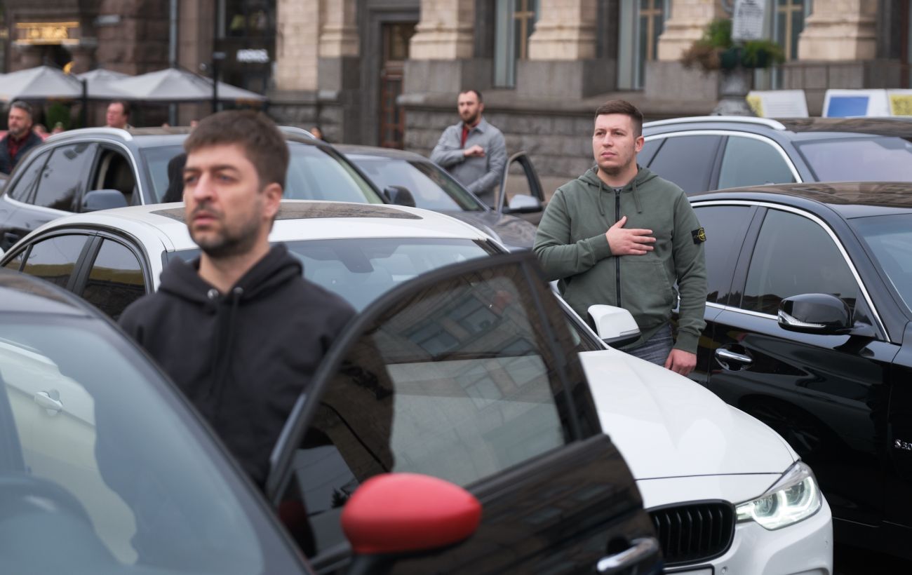 Хвилину мовчання тепер оголошуватимуть через гучномовці по всій Україні