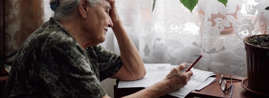 Чому українцям можуть зменшити або скасувати пенсії: у ПФУ назвали головні причини