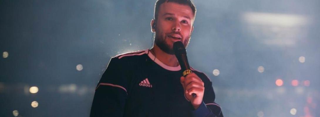Мережу розриває! Концерт Макса Коржа в Бухаресті обернувся гучним скандалом