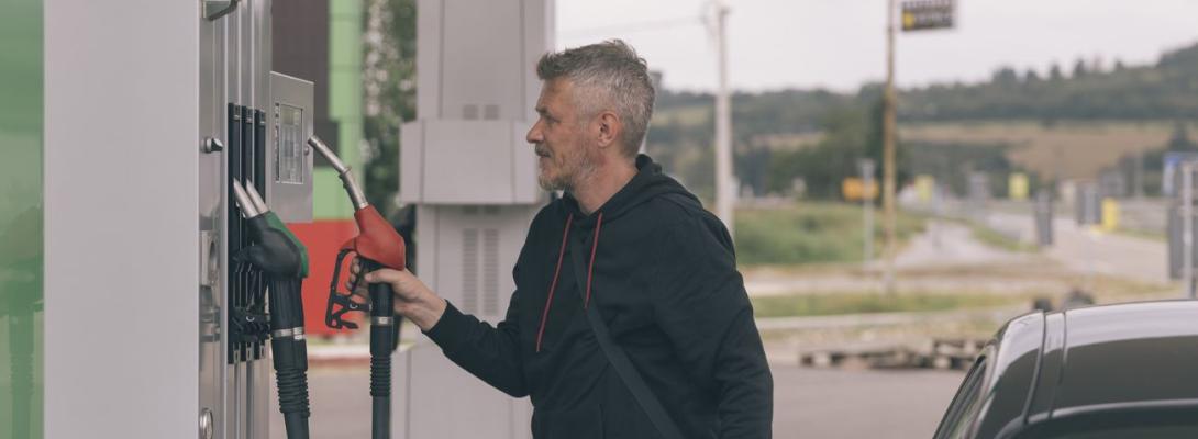 Ціни на бензин і дизель зростають: який прибуток отримують АЗС з кожного літра пального?