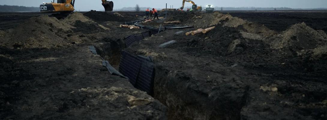 "Хартія" разом з іншими підрозділами будує масштабні оборонні рубежі під Харковом