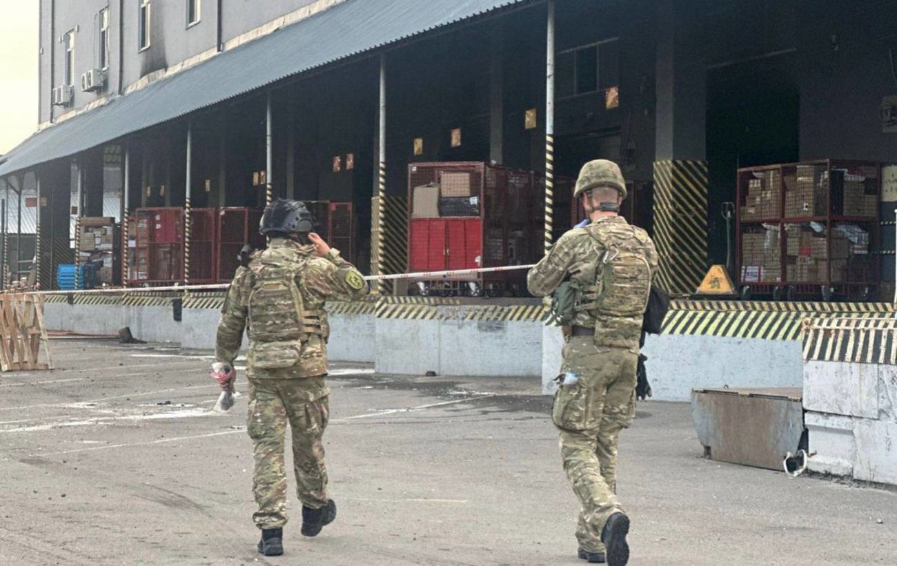 Кривава доставка! У Києві вибухнула посилка на поштовому терміналі: наслідки шокують