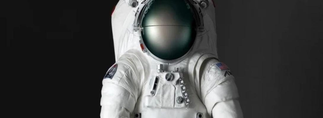 NASA і Prada створили скафандр для Artemis III: як астронавтів захищають від руйнування у космосі