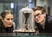 Самый длинный научный эксперимент в истории длится почти 100 лет: что известно