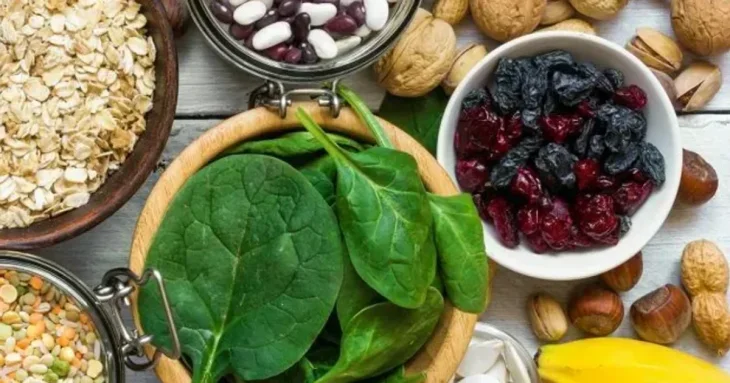 Що їсти щодня для якісного сну: продукти, багаті на магній, які варто включити в раціон