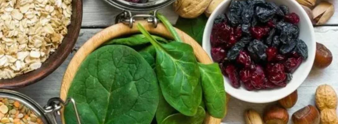 Що їсти щодня для якісного сну: продукти, багаті на магній, які варто включити в раціон