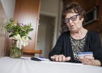 Від цього залежить пенсія: хто з пенсіонерів має підтвердити право на виплати