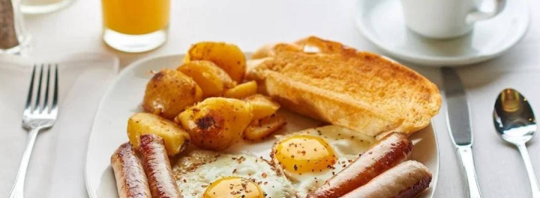 Ці продукти на сніданок руйнують енергію на весь день: найпоширеніші помилки вранці