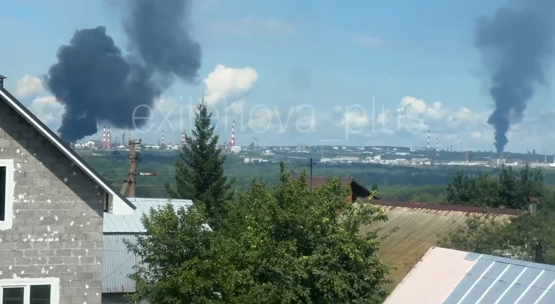 Терміново! Дрони вдарили одразу по двох НПЗ в Уфі: ситуація виходить з-під контролю