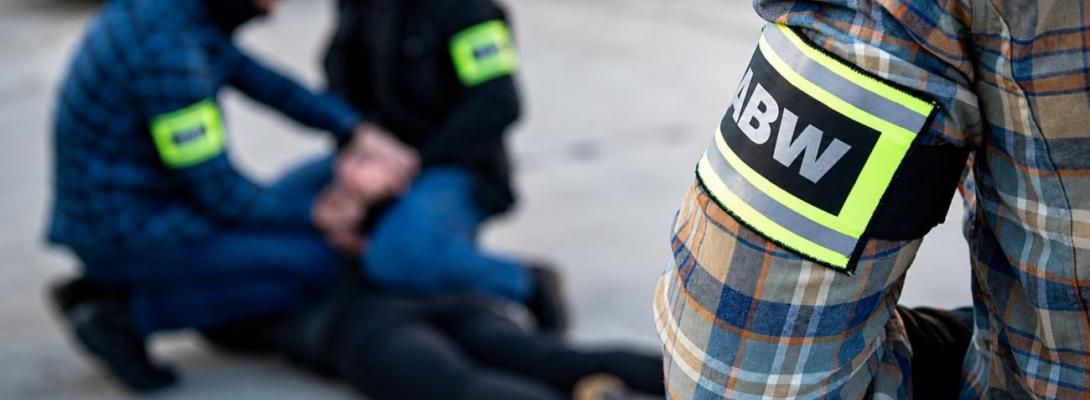 Польща негайно депортує 9 українців, яких підозрюють у роботі на рф: подробиці