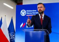 "Доводит до бешенства": министр обороны Польши злится из-за критики помощи Украине