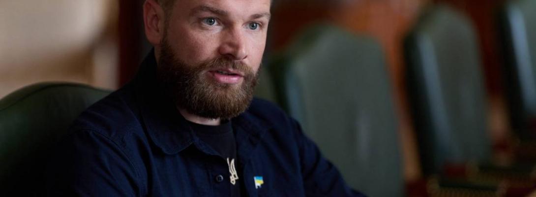 Зеленський зустрівся з героєм "Азовсталі" щодо ветеранської політики