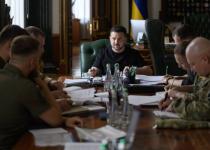 Зеленський погодив з Драпатим та Хмарою нові цілі для дипстрайків по РФ