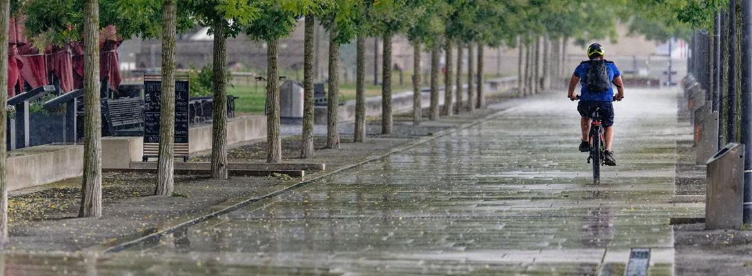 Замість спеки йде стихія: що зміниться вже завтра і які області накриє небезпечна негода