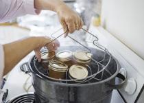 Як швидко підготувати банки для консервації: легкі перевірені методи, які зекономлять ваш час