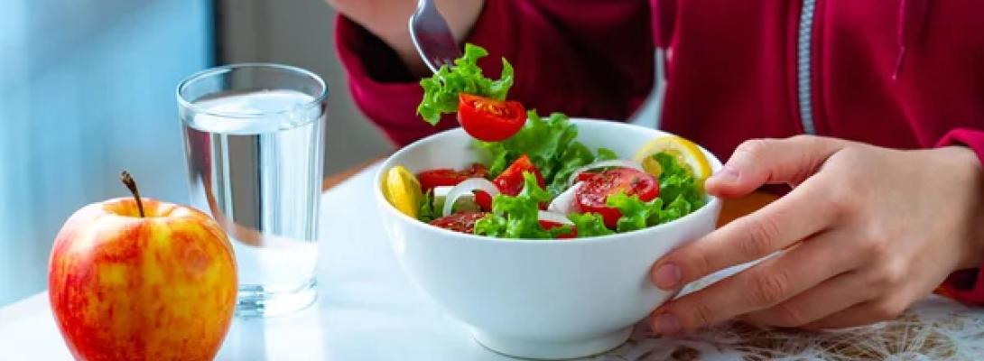 Не все, що вважається корисним, безпечне: які продукти можуть нашкодити здоров’ю