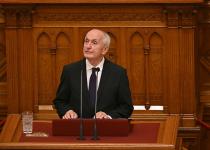 Венгрия избрала нового президента: Андраш Бака должен изменить наследие Орбана