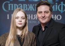 "Мені це заважає": В'ячеслав Довженко про роботу з коханою, нові зйомки та сина в Парижі