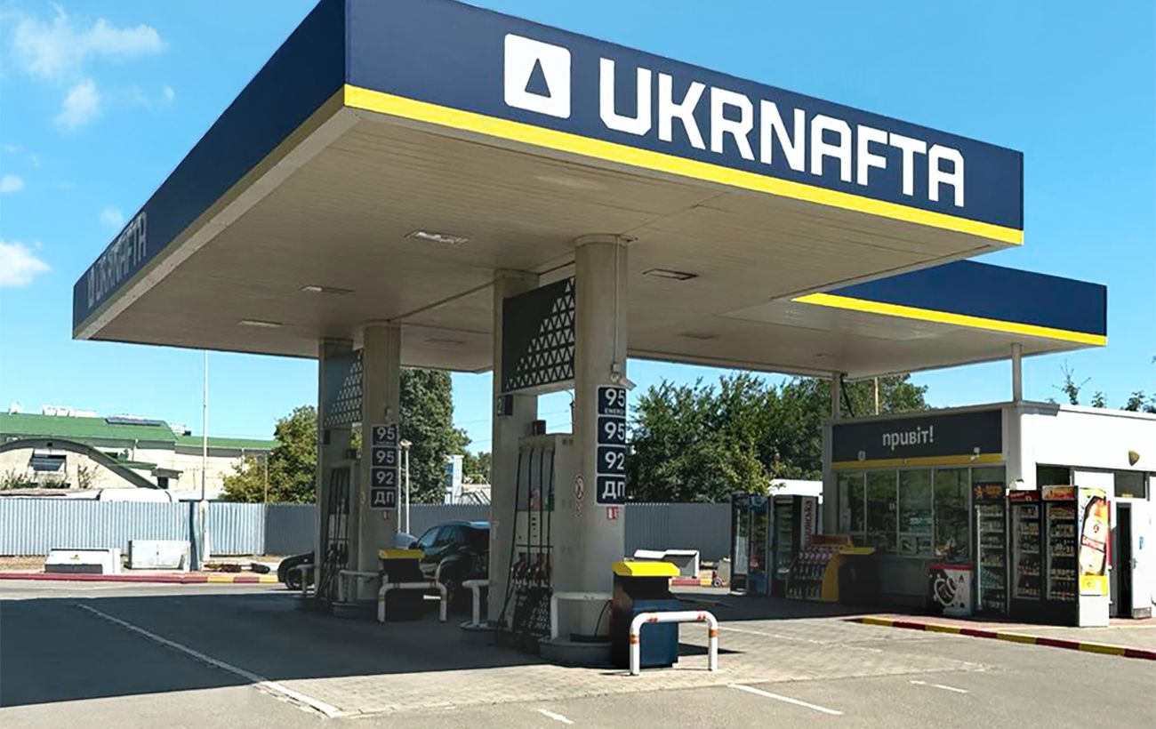 "Укрнафта" готовится перейти на мобильные АЗК: компания хочет закупить дополнительные бензовозы