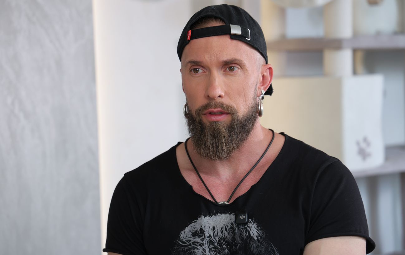 "Я був хлопчиком". Олексій Суровцев про зради, заробітки, еротичні танці та порятунок тварин