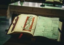Перекладач Біблії заявив про прибульців у Старому Заповіті: що він знайшов у давніх текстах