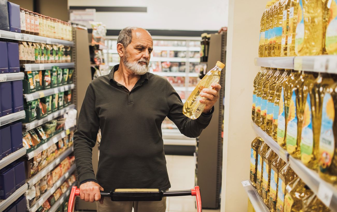 Будет ли дефицит продуктов и рост цен? В Кабмине оценили последствия российских ударов
