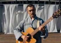 Понад 100 голосів в унісон: BAH.ROMA по-новому заспівав хіт "На глибині"