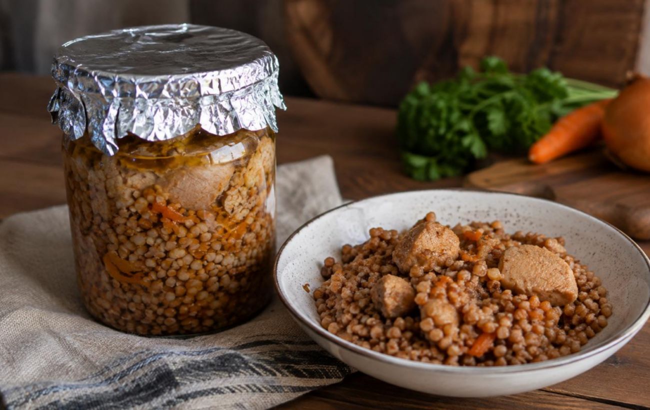 Каша с мясом на зиму в банках: простой рецепт сытной заготовки для быстрого обеда
