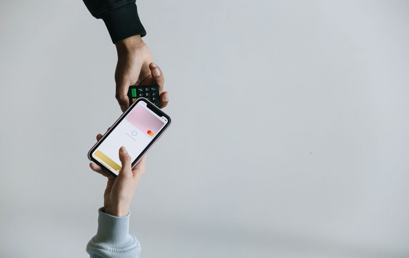 Розряджений iPhone не проблема: 6 неочевидних корисних фішок Apple Wallet