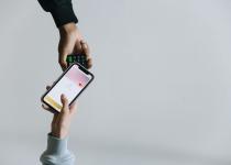 Розряджений iPhone не проблема: 6 неочевидних корисних фішок Apple Wallet
