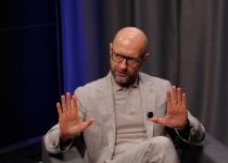 "Половина народу намалювала собі стіну": Яценюк назвав свою помилку з проєктом на кордоні з рф