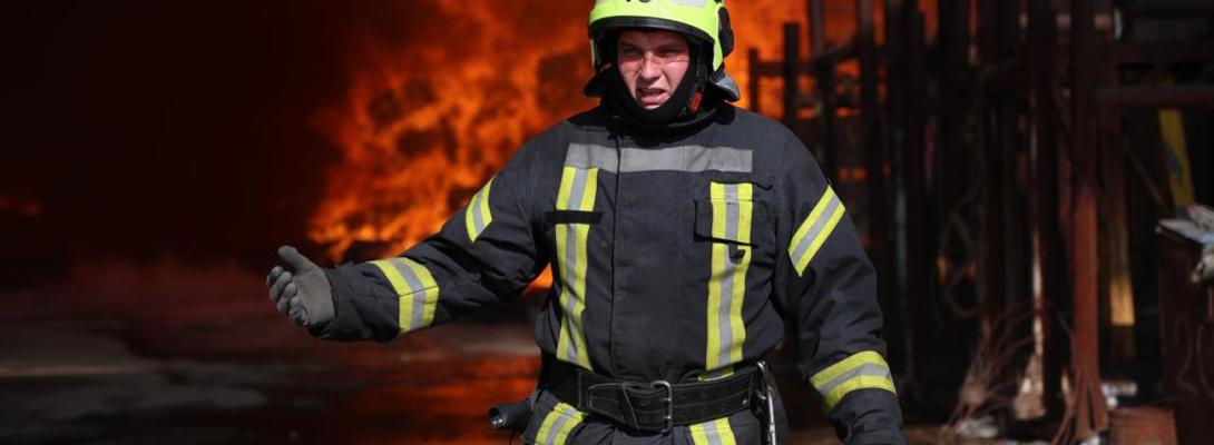 Новий удар по Харкову: російські війська атакували реактивним дроном торговельний центр