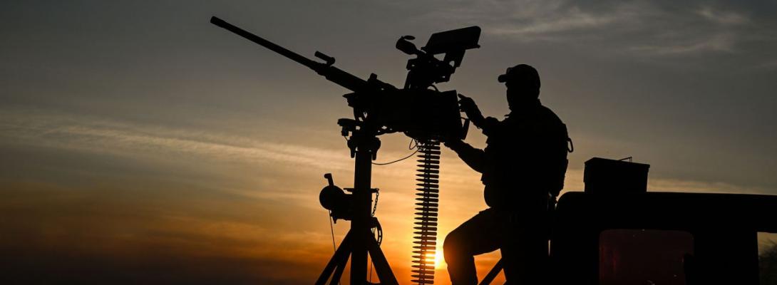 Летіли "Іскандери", "Бандеролі" та майже 200 дронів: як ППО відбила нічну атаку рф