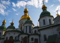 Выбило окна, разлетелся стеклянный тамбур: заповедник "София Киевская" пострадал в результате атаки рф