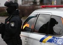 Сотні обшуків одночасно: поліція проводить спецоперацію проти каналів втечі за кордон