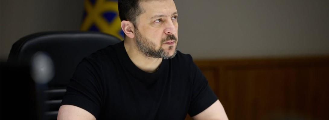 Захист залізниці, АЗС та критичних підприємств від обстрілів посилять, - Зеленський