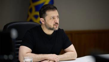 Захист залізниці, АЗС та критичних підприємств від обстрілів посилять, - Зеленський