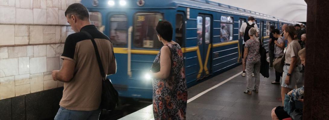 Червона гілка метро Києва не працюватиме під час повітряних тривог: у КМДА пояснили причину