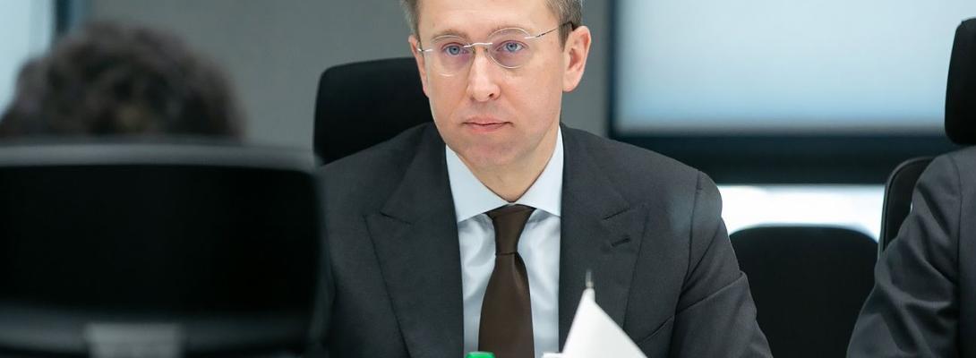 В Украине пересмотрят количество чиновников, у министров может быть меньше заместителей