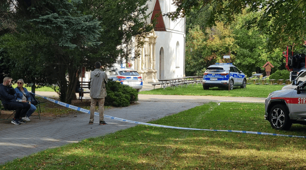 Трагедія в польському монастирі: чоловік із ножем влаштував криваву різанину