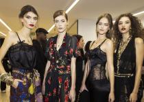 Кружева, корсеты и "драгоценный" деним: Dolce & Gabbana показали коллекцию SS27