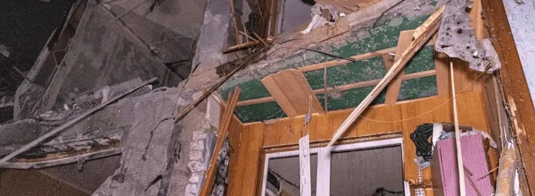 Росіяни навмисно атакували житловий будинок в одному з обласних центрів України: багато поранених