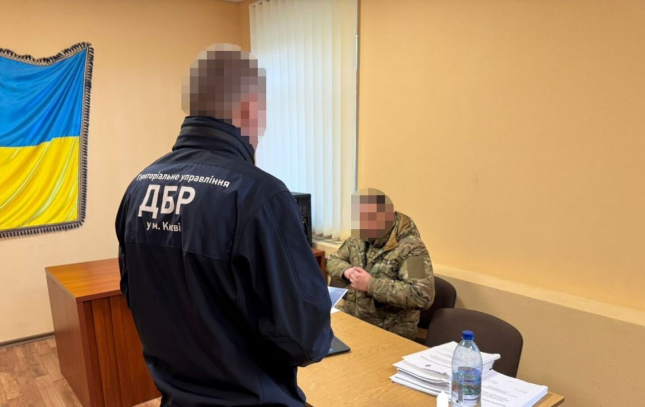Безпідставно нараховував "бойові": військовому командиру повідомлено про підозру