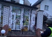 Падіння уламків ворожих дронів у Київській області: поліція показала фото наслідків