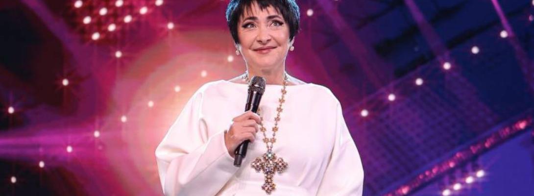 Співачка-путіністка Лоліта показала 82-річну матір, яку вивезла з України