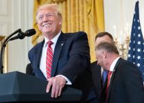 Трамп шокує світ: повна зупинка допомоги іноземним країнам, Україна в списку!