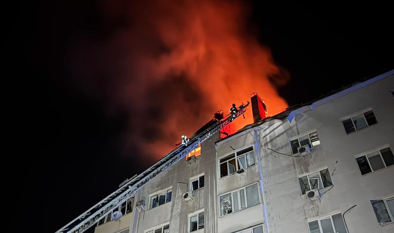 Російські терористи атакували Миколаїв дронами — є постраждалі та руйнування