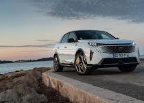 Новый кроссовер Peugeot 3008 едет в Украину: названные цены и моторы, обновленный дизайн